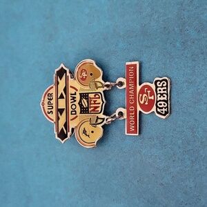 1985 Superbowl Pin